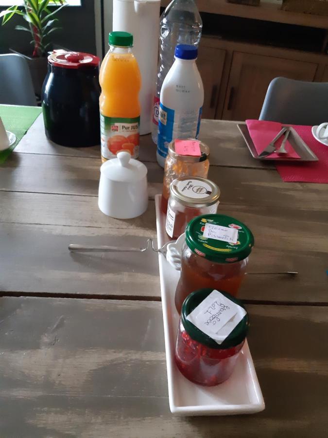 Ferme Des Champs Hotel Vrécourt Kültér fotó