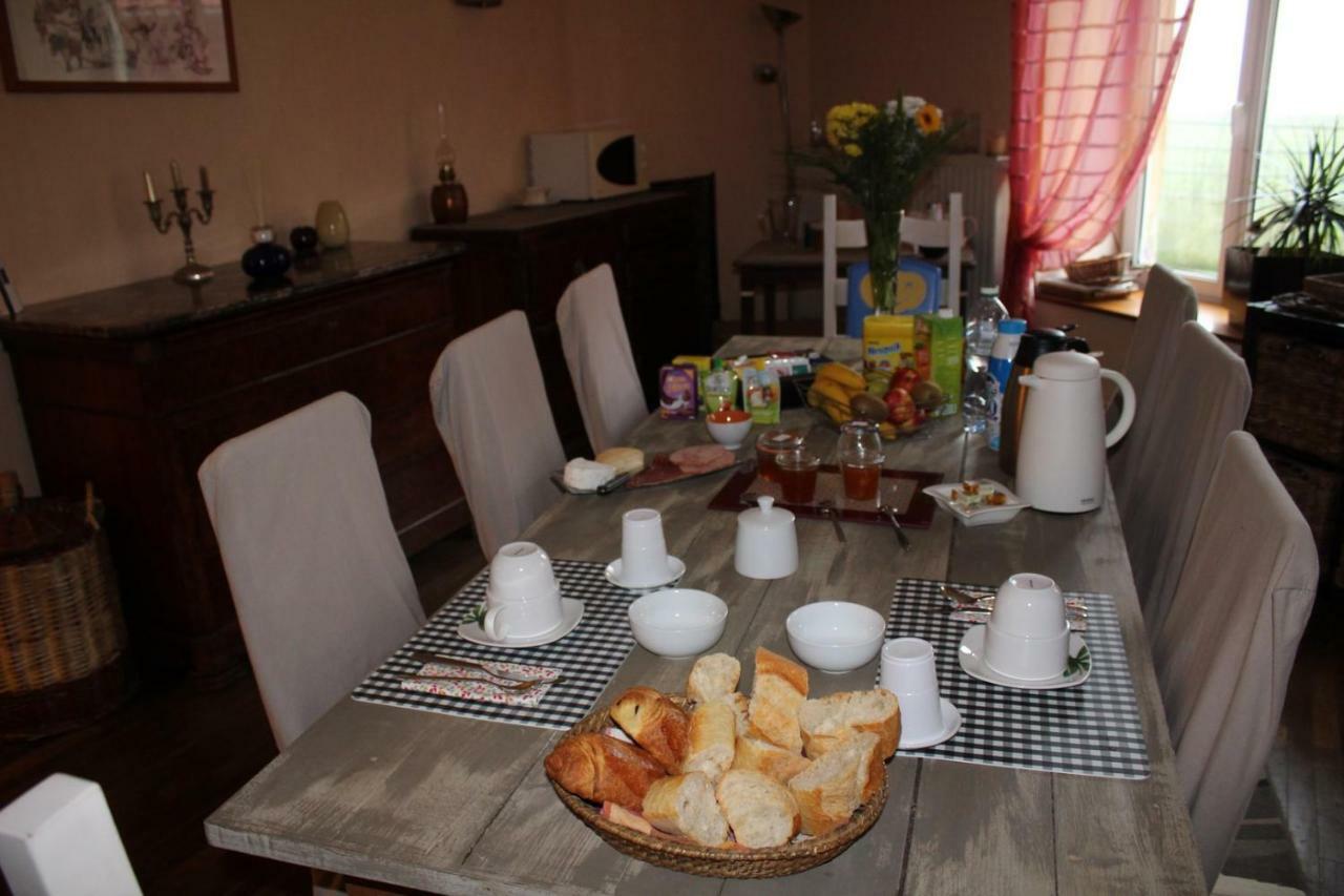 Ferme Des Champs Hotel Vrécourt Kültér fotó